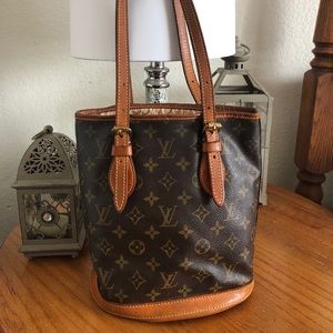 Louis Vuitton Petite Bucket bag